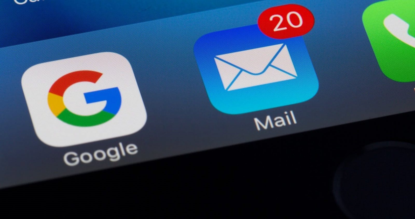 Kde je možné založit email?