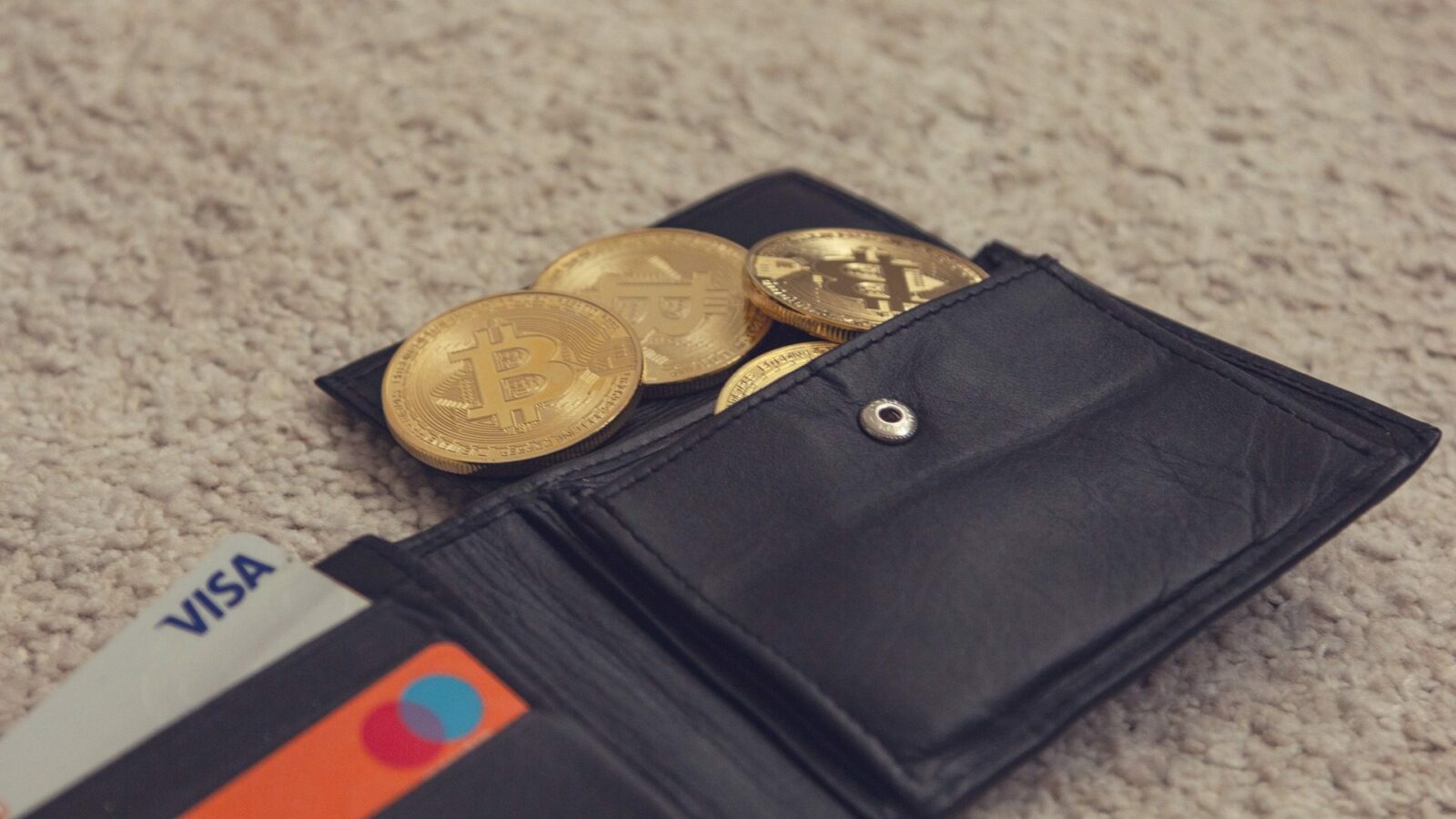 Cool Wallet – Bitcoin peněženka o velikosti kreditní karty - Tovarnik.cz