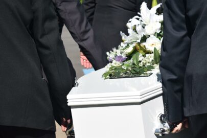 volno na pohřeb